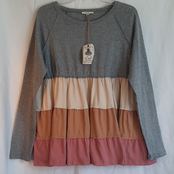 easel Tops - Easel Women's M Heather Gray Top With Ruffled Flair Multi Color Bottom NWT